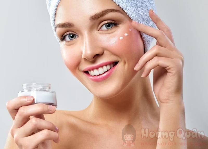 đang peel da có trang điểm được không