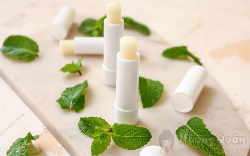 tìm hiểu son dưỡng có chì không