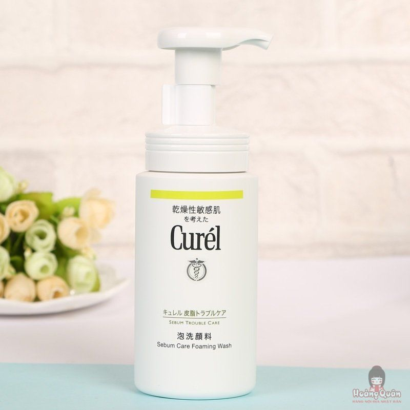 Sữa rửa mặt Curél dạng bọt dành cho da dầu