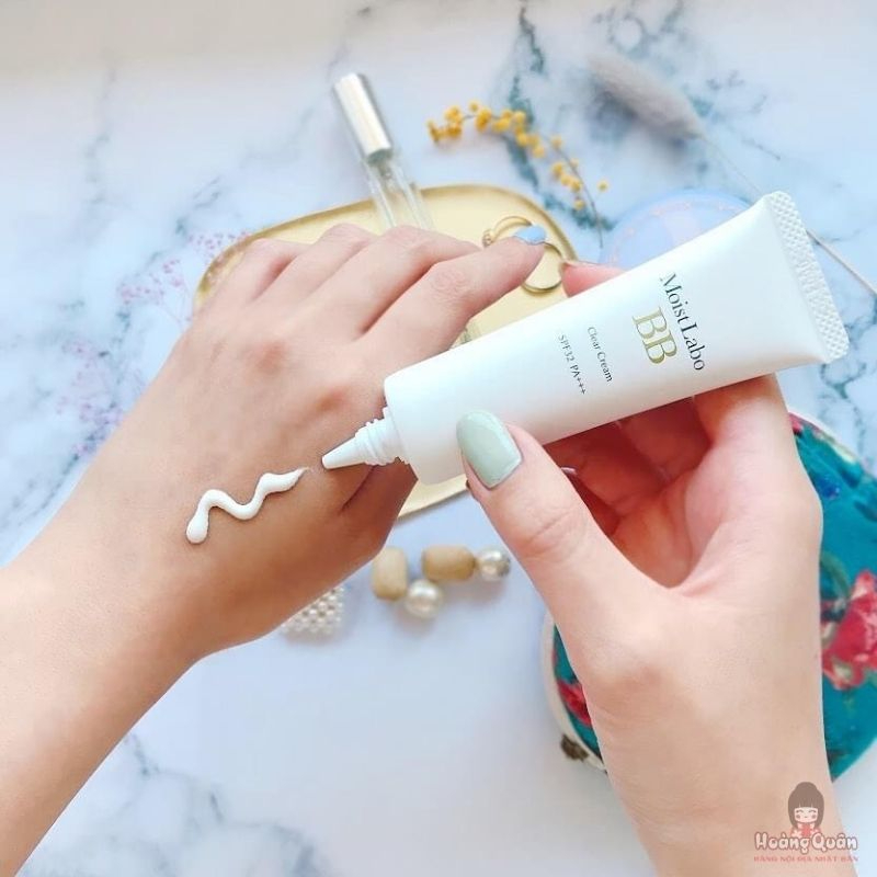 Kem nền che khuyết điểm Moist-Labo BB Cream Meishoku chính hãng