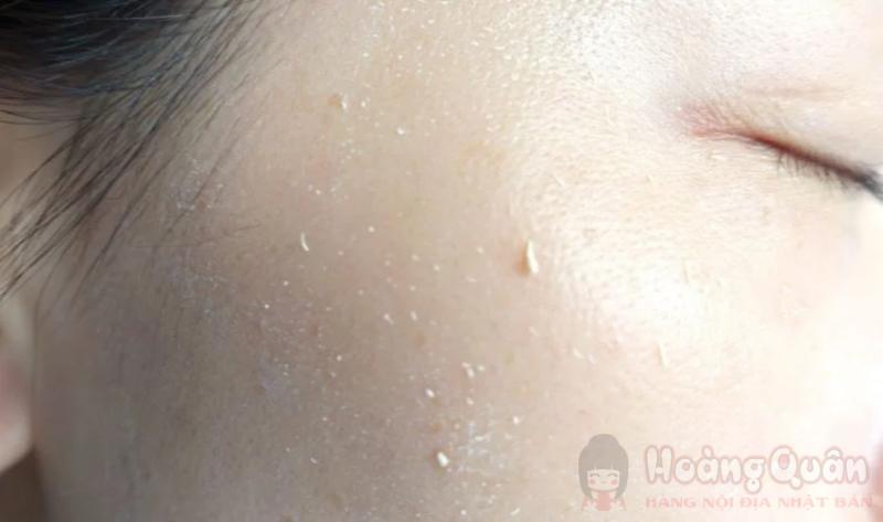 kem chống nắng vón cục