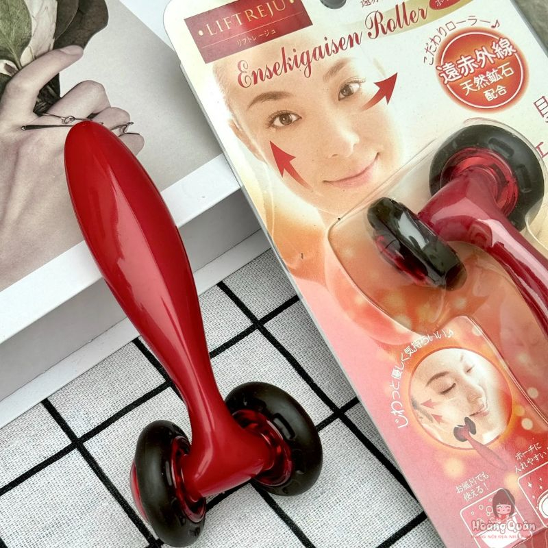 Cây lăn massage mặt cao cấp có tia hồng ngoại VeSS giá rẻ