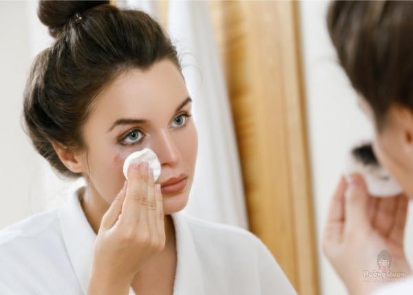 tẩy trang trước hay rửa mặt trước