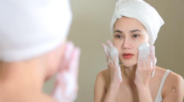 nên tẩy trang trước hay rửa mặt trước